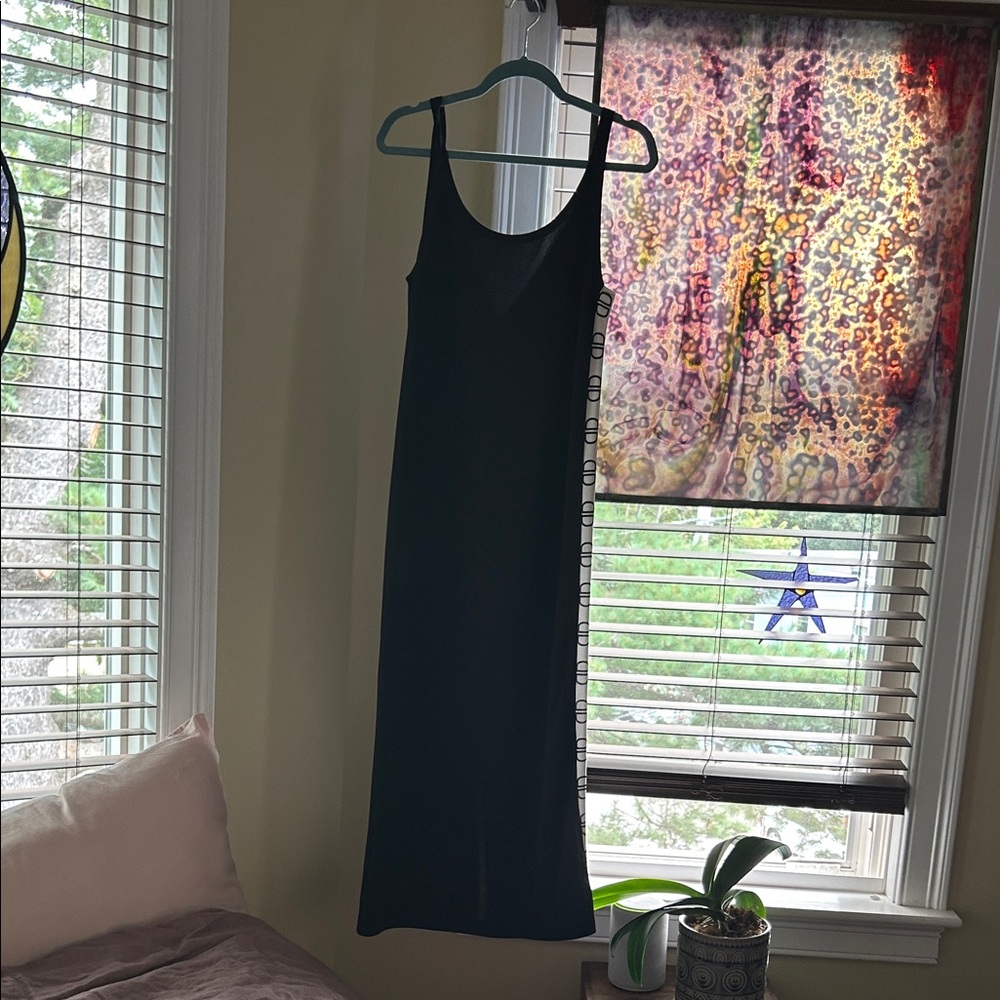 Elegant Black Sleeveless Dress